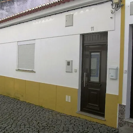 Moradia Rossio,11 Holiday home *